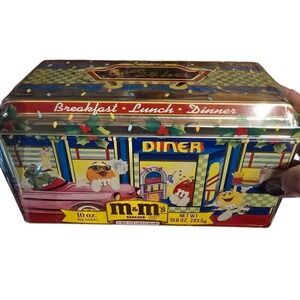 FACTORY SEALED 1996 Peanut M&M's Christmas Village Series #4‎ Collectible Tin